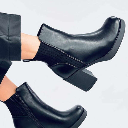 Heel boots model 200637 - Très Elite