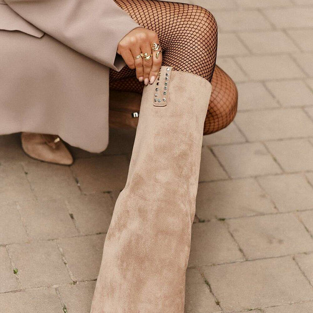 Heel boots model 200638