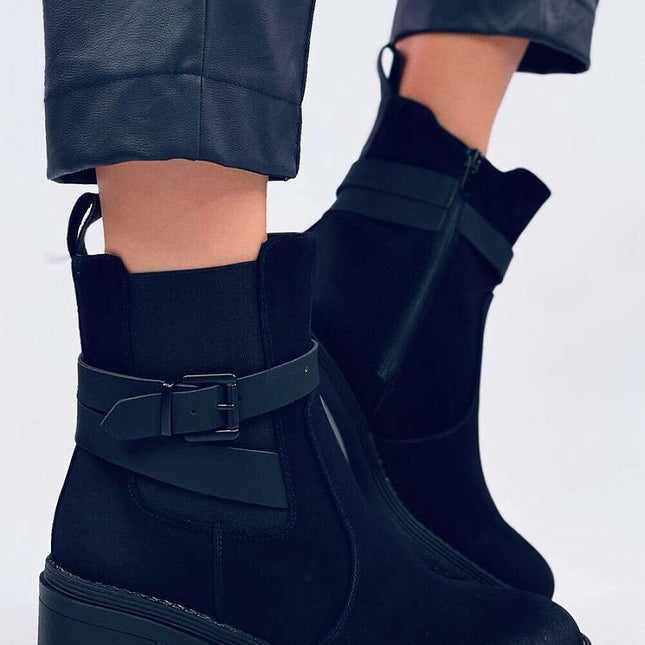 Heel boots model 200645