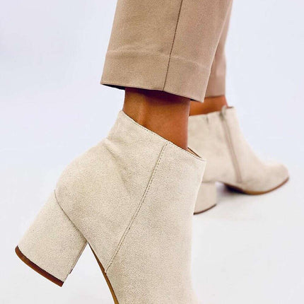 Heel boots model 200709 - Très Elite