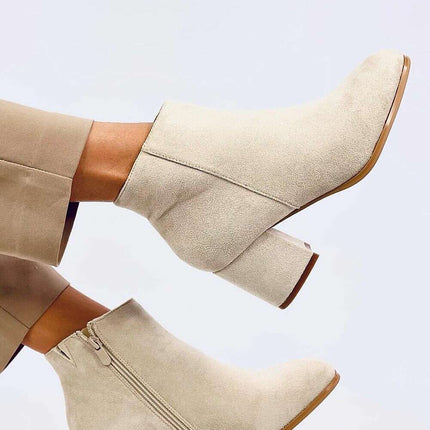 Heel boots model 200709 - Très Elite