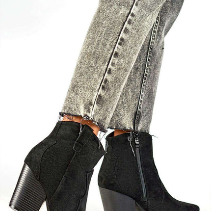 Heel boots model 200877 - Très Elite
