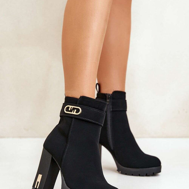 Heel boots model 200959