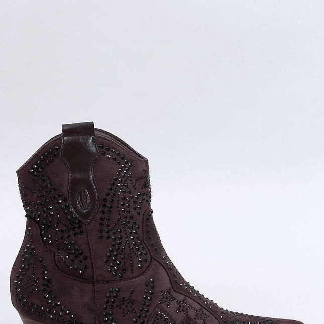 Heel boots model 200998