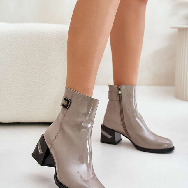 Heel boots model 201017