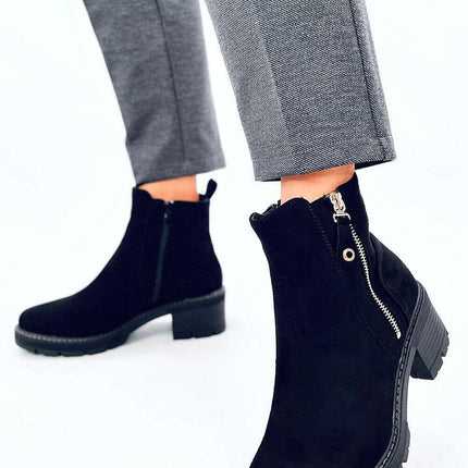 Heel boots model 201371 - Très Elite