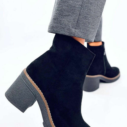 Heel boots model 201372 - Très Elite