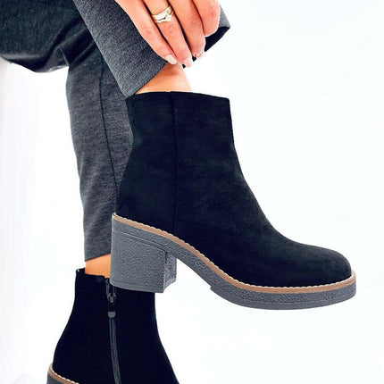Heel boots model 201372 - Très Elite