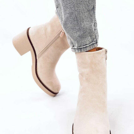 Heel boots model 201374 - Très Elite