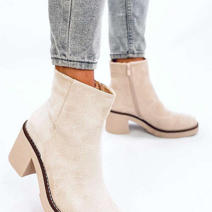 Heel boots model 201374 - Très Elite