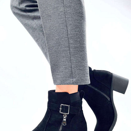 Heel boots model 201388 - Très Elite
