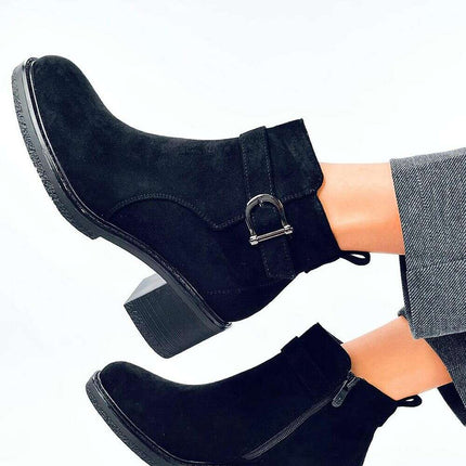 Heel boots model 201397 - Très Elite