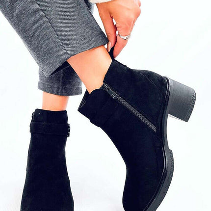 Heel boots model 201397 - Très Elite