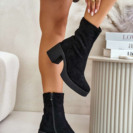 Heel boots model 201528 - Très Elite