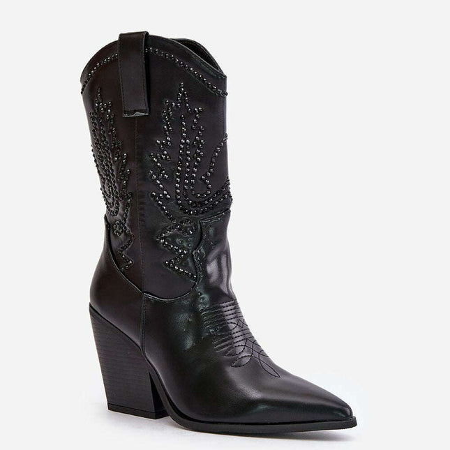 Heel boots model 202033