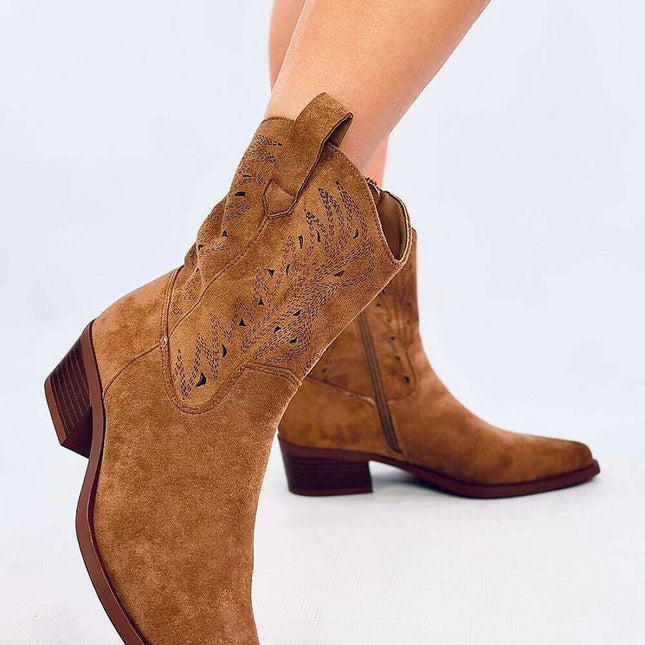 Heel boots model 202144