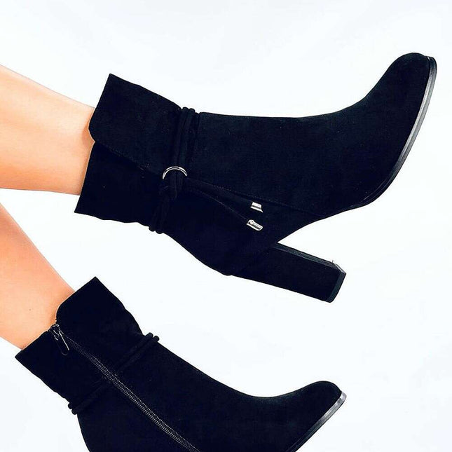 Heel boots model 202147