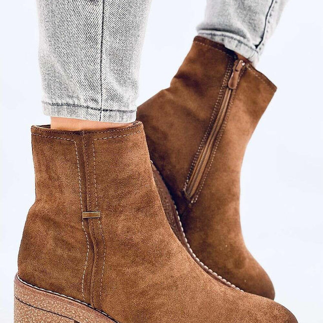 Heel boots model 202336