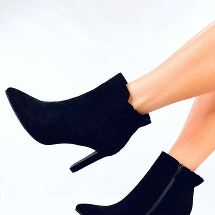 Heel boots model 202339 - Très Elite