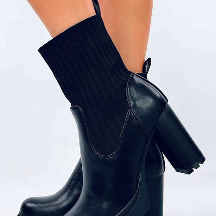 Heel boots model 202345 - Très Elite