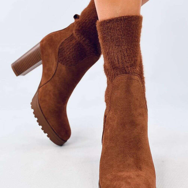 Heel boots model 202351