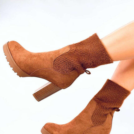 Heel boots model 202351 - Très Elite