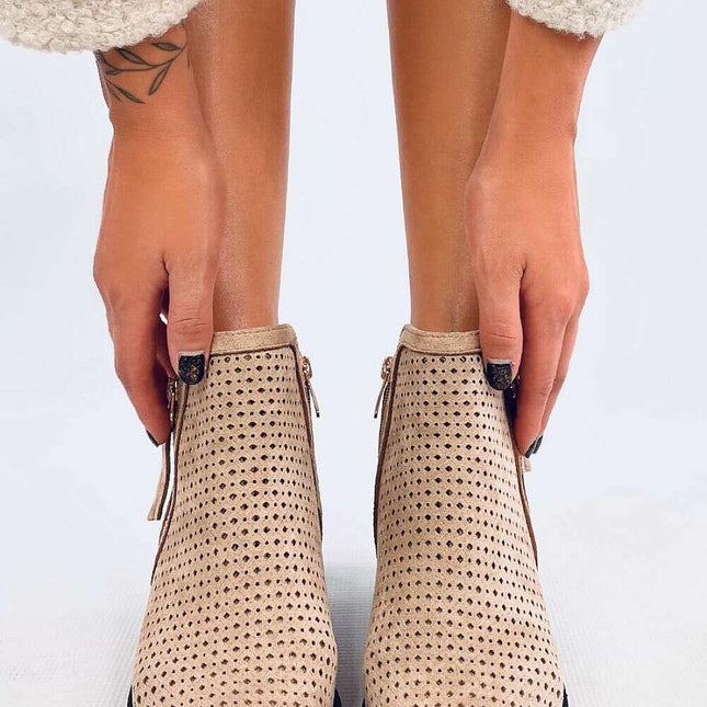 Heel boots model 202356