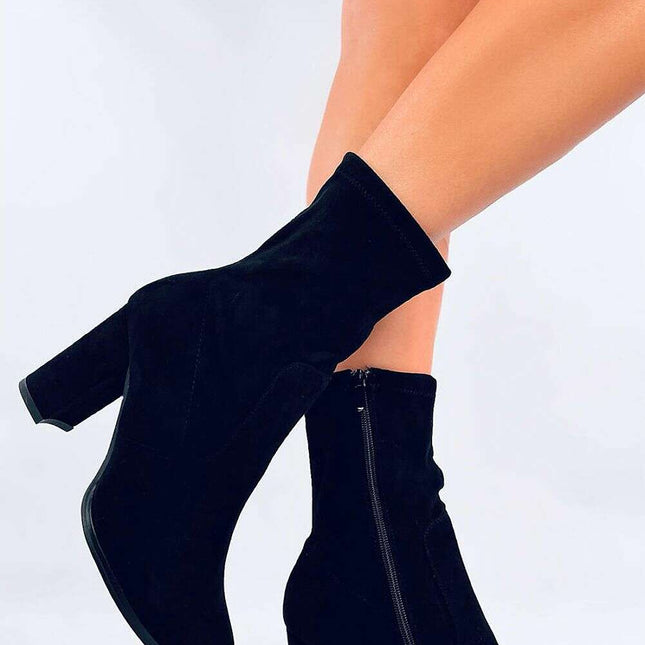 Heel boots model 202366