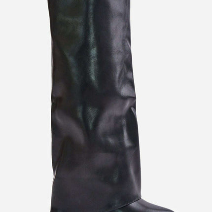 Heel boots model 202601 - Très Elite