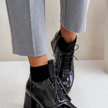 Heel boots model 202811 - Très Elite