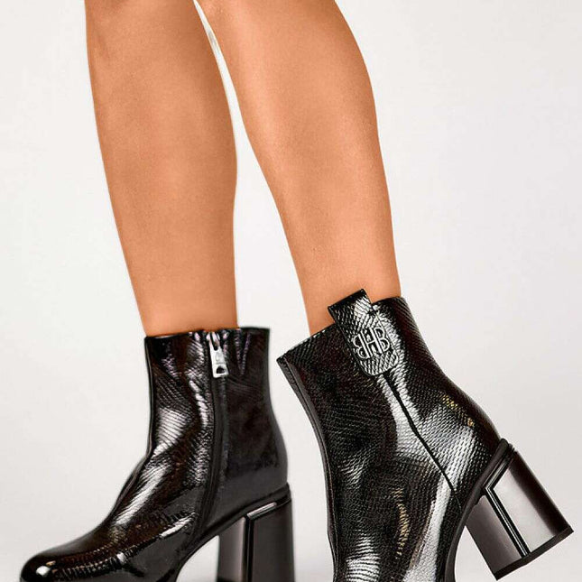 Heel boots model 202872