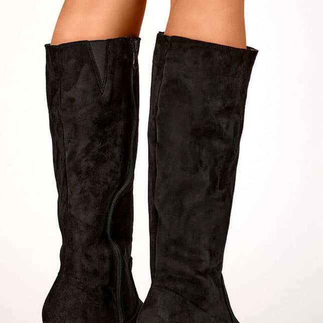 Heel boots model 203048