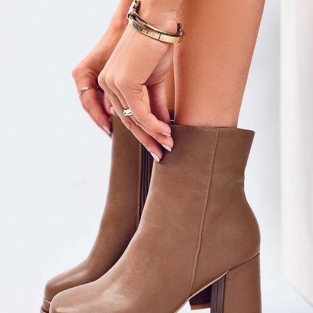 Heel boots model 203100