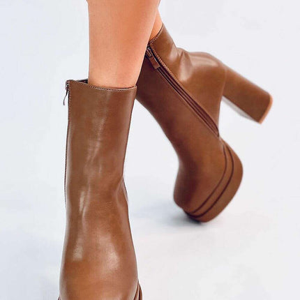 Heel boots model 203100 - Très Elite