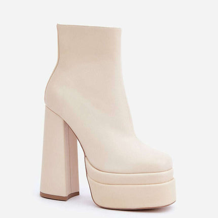 Heel boots model 204690 - Très Elite