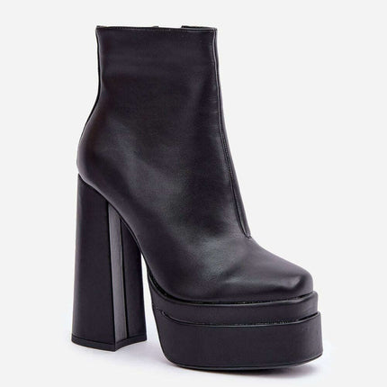 Heel boots model 204690 - Très Elite
