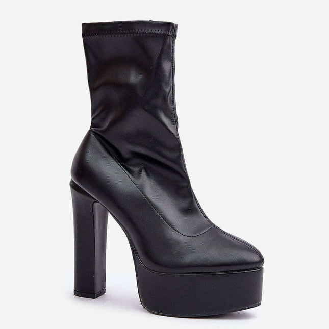 Heel boots model 204694