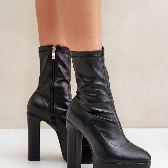 Heel boots model 204694