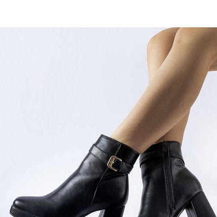 Heel boots model 204724 - Très Elite