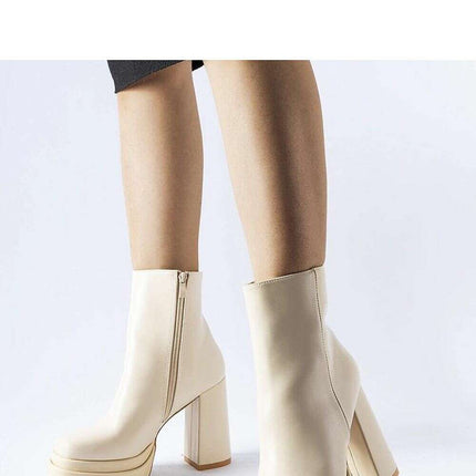 Heel boots model 204728 - Très Elite