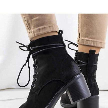 Heel boots model 204856 - Très Elite