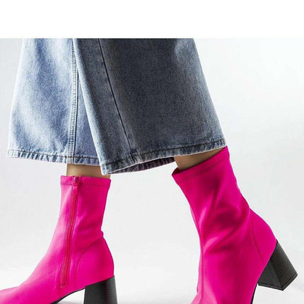 Heel boots model 205127 - Très Elite