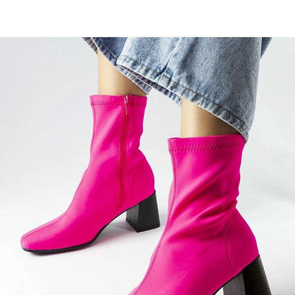 Heel boots model 205127 - Très Elite
