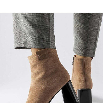 Heel boots model 205851 - Très Elite