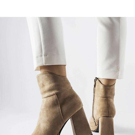 Heel boots model 205870 - Très Elite