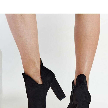 Heel boots model 206462 - Très Elite