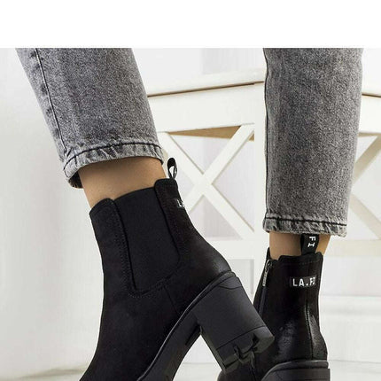 Heel boots model 207093 - Très Elite