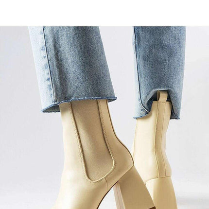 Heel boots model 207760 - Très Elite