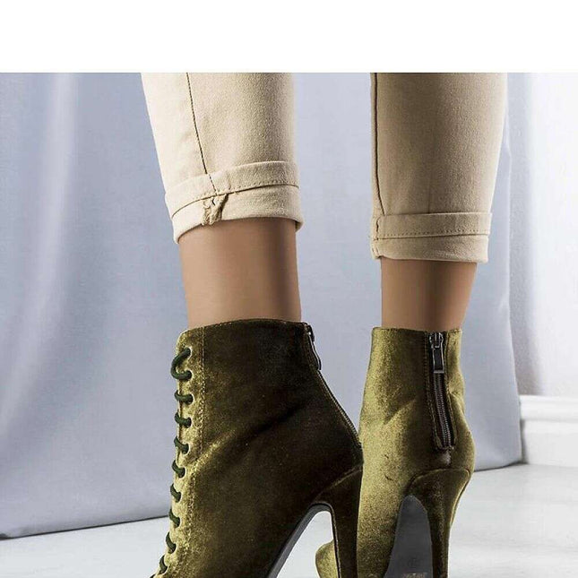 Heel boots model 208024