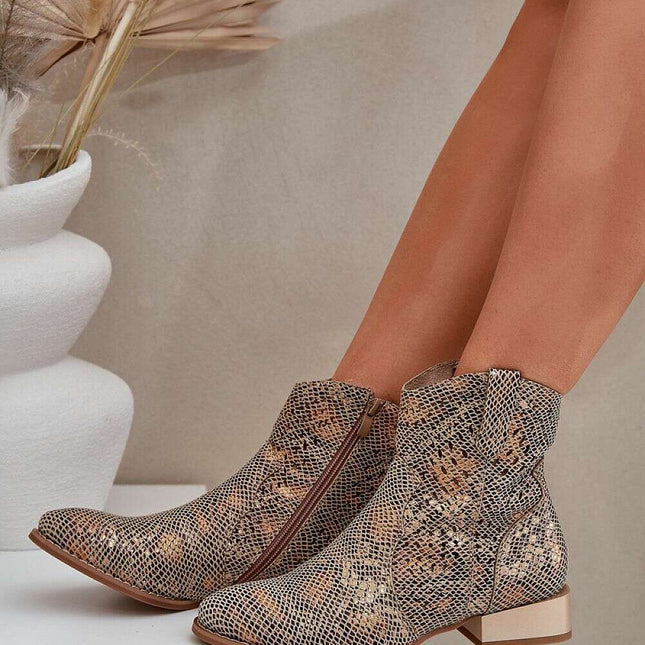 Heel boots model 208461